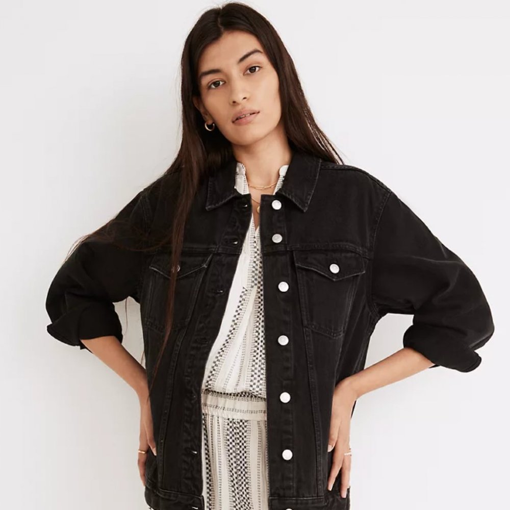 Madewell The Oversized Trucker Jean Jacket in Washed Black